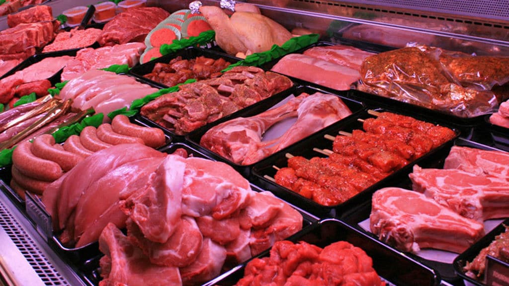 Frigoríficos y carniceros advirtieron que será "muy difícil" vender el kilo de asado a 149 pesos