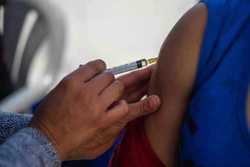El gobierno bonaerense comenzó a distribuir vacunas contra la gripe