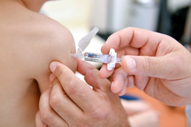 La Provincia comenzó a repartir las vacunas contra la meningitis y cubrirá la demanda en todo el territorio bonaerense