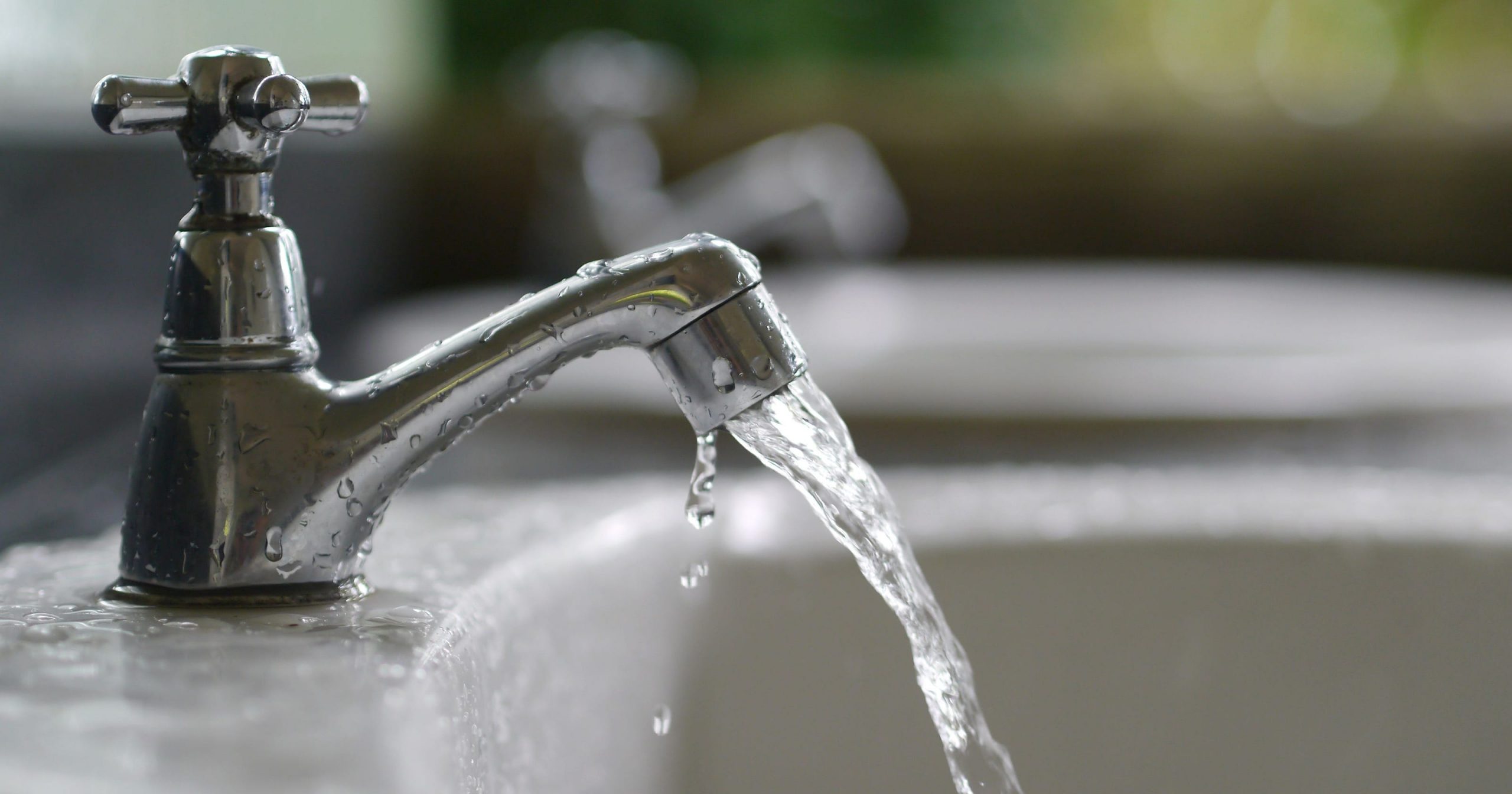 Corte de suministro eléctrico afecta la provisión de agua en zona sur
