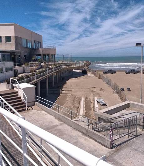 Colegio de Arquitectos advierte sobre el uso del espacio público en sectores de la costa