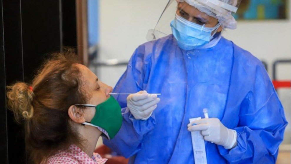 Se registra la sexta semana de caída de contagios de coronavirus en provincia de Buenos Aires