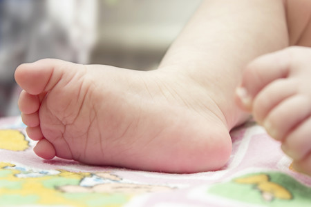 Con el estudio de las gotas de sangre del talón, se puede cambiar la vida de 10 bebés por semana