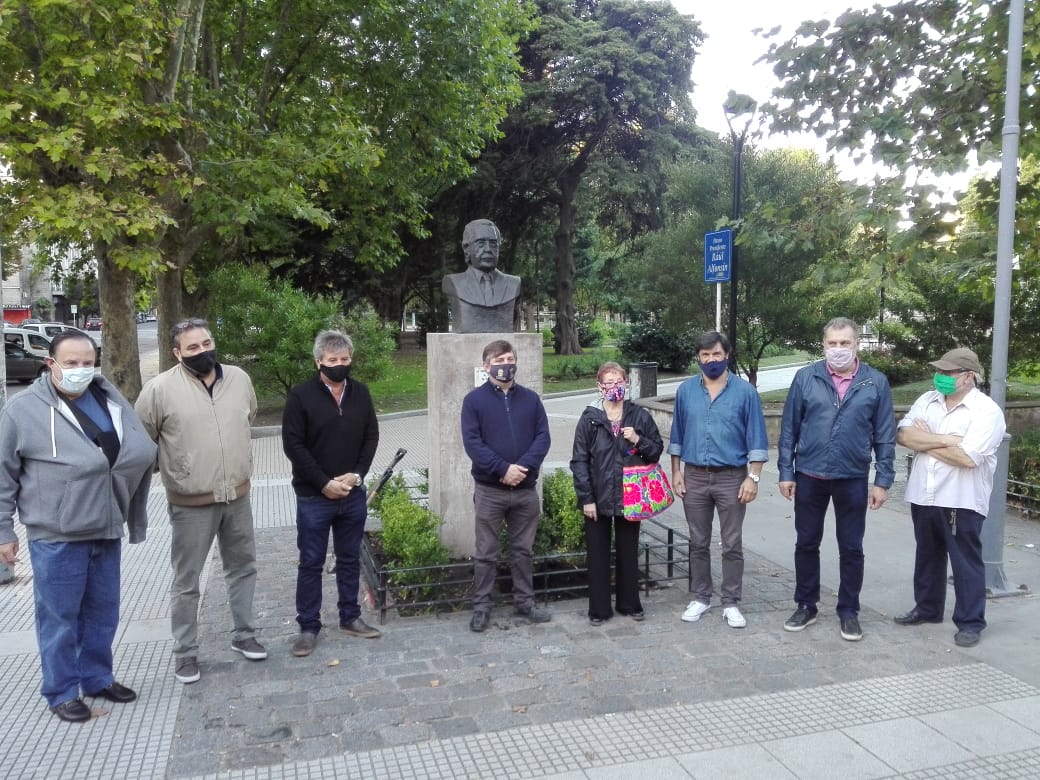 Emotivo acto de homenaje a Raúl Alfonsín en Mar del Plata
