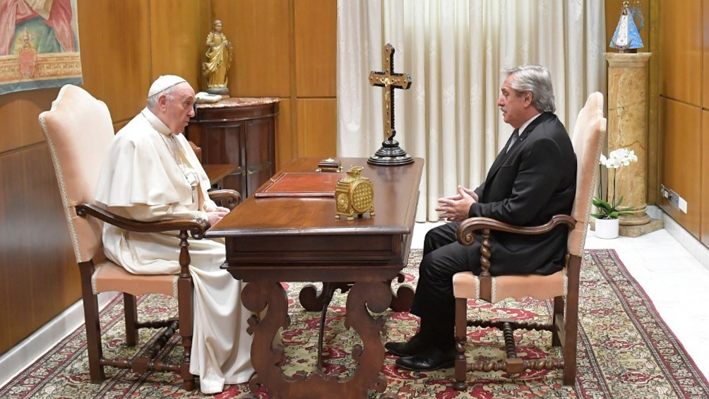 El Presidente se reunió a solas con el papa Francisco en el Vaticano