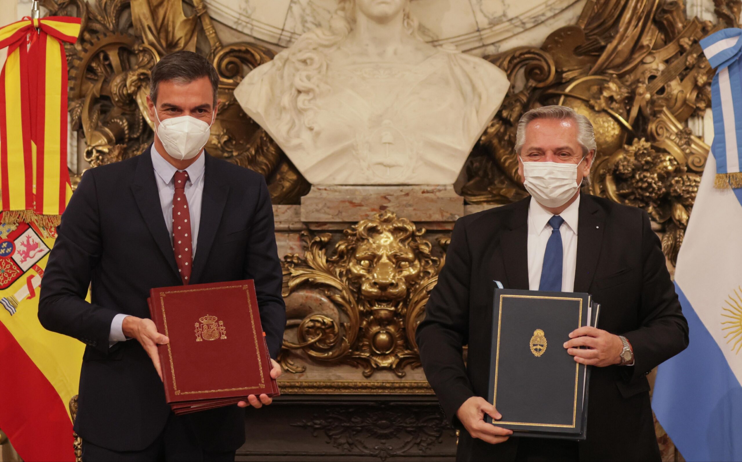 Alberto Fernández y Pedro Sánchez encabezaron la firma de acuerdos bilaterales