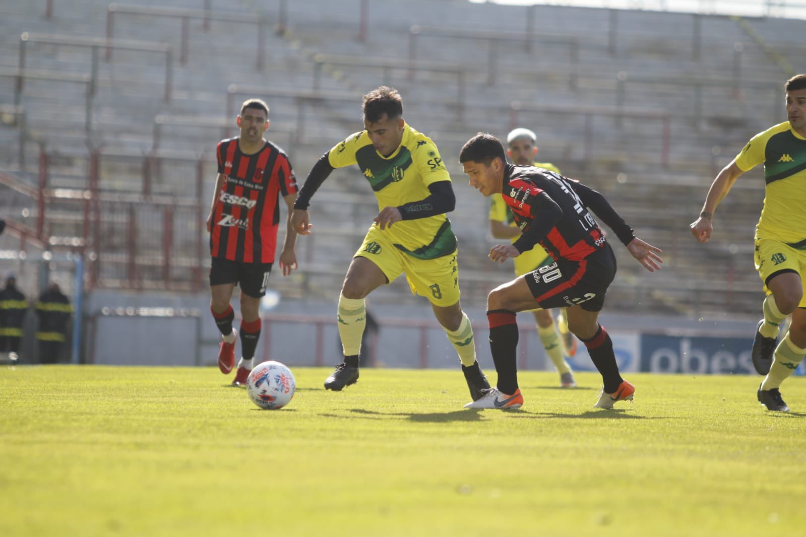 Patronato derrotó a Aldosivi en Mar del Plata en el inicio de la Liga Profesional