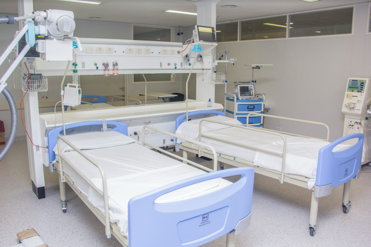 Se redujo la ocupación de camas de terapia intensiva en el Hospital Houssay