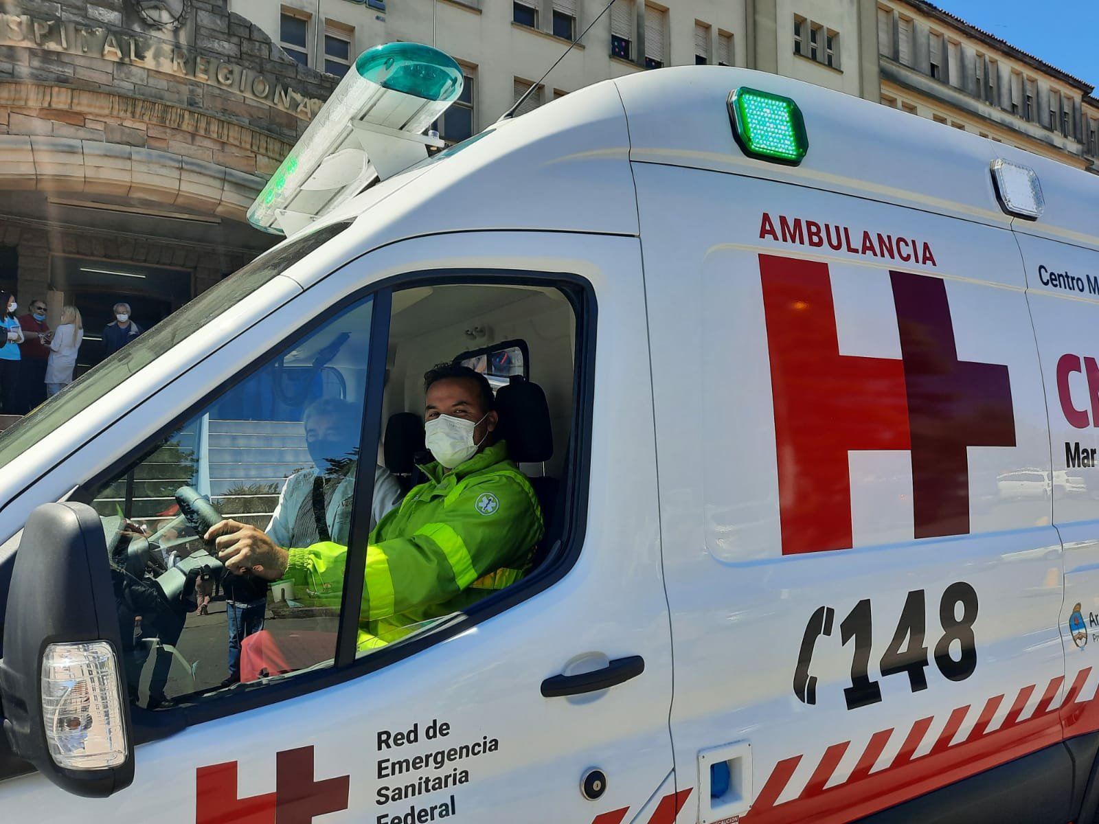 La viceministra bonaerense de Salud entregó una ambulancia de alta complejidad en Mar del Plata