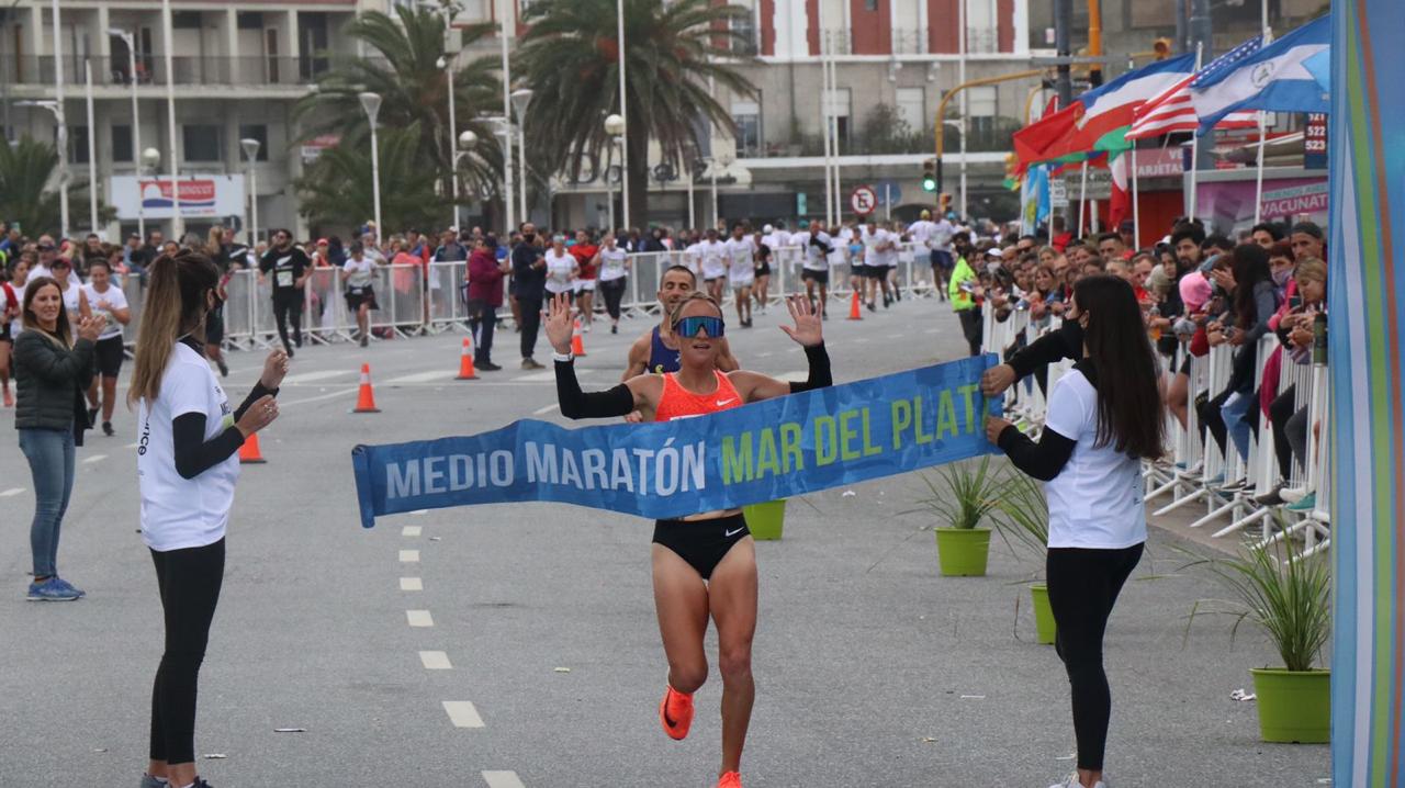 Florencia Borelli ganó el Medio Maratón de Mar del Plata