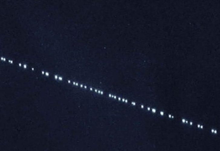 Una formación de satélites iluminó el cielo de Mar del Plata