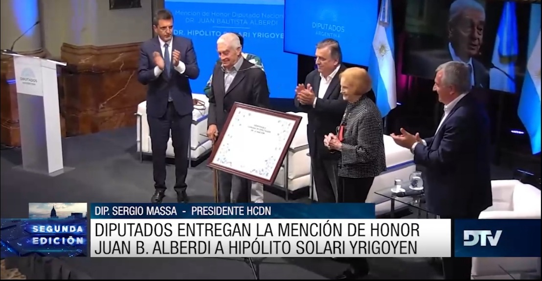 Diputados reconoció a Hipólito Solari Yrigoyen con la mención de honor "Juan B. Alberdi"