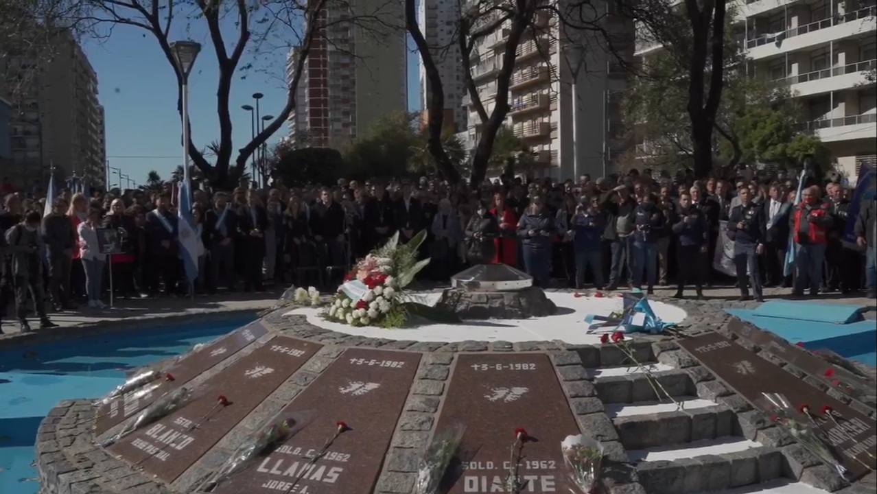 Scioli encabezó homenaje a Néstor Kirchner a 3 años de su muerte