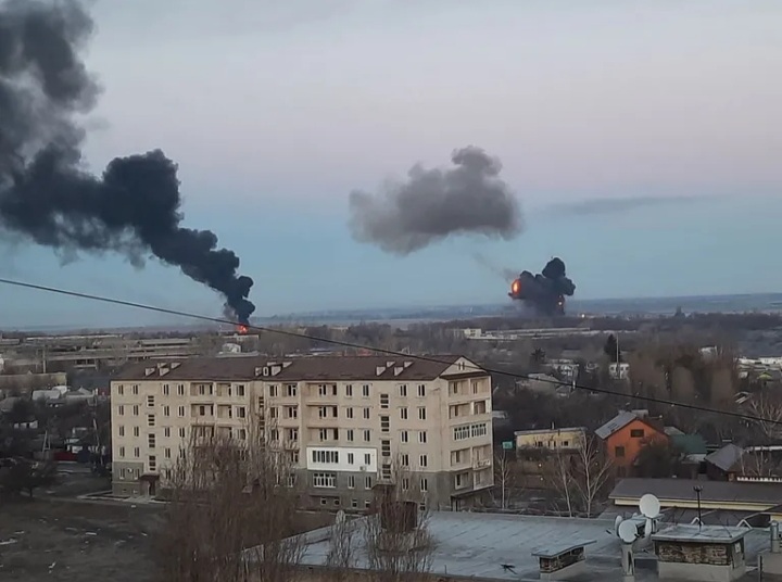 Claves del día 42: bombardeos en el este de Ucrania mientras EEUU entrena militares ucranianos