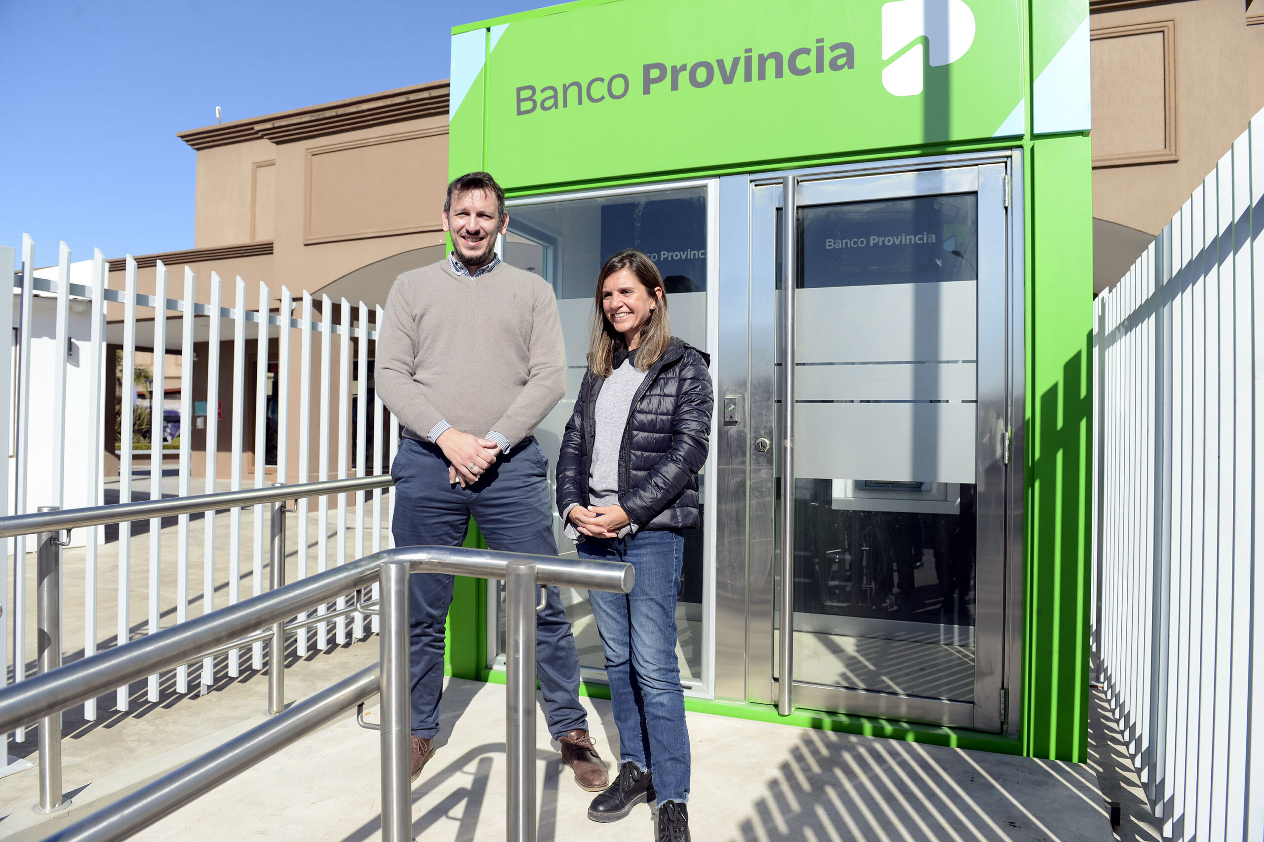 Cuattromo y Raverta inauguraron dos cajeros automáticos en General Pueyrredón