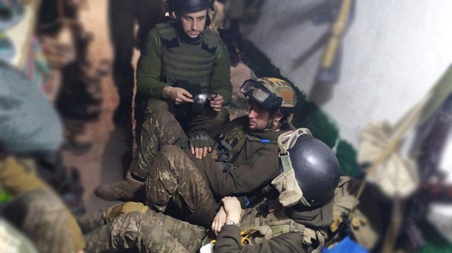 Rusia confirma "rendición" de 265 soldados ucranianos en la acería de Mariupol