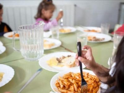 SAE: El Gobierno bonaerense equipó más de 7.500 comedores escolares