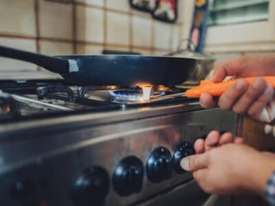 El Gobierno podrá ajustar el recargo que financia el régimen de zonas frías de gas