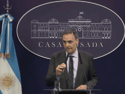 El Gobierno negó que la reforma laboral modifique la Ley de Empleo Público y fijó postura sobre el monotributo