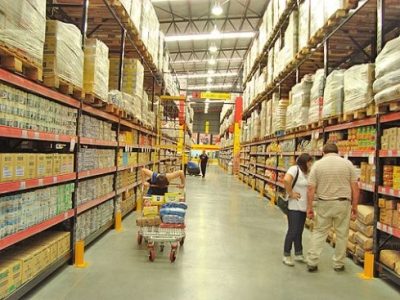 El consumo, otra vez en caída: bajaron las ventas en supermercados y mayoristas
