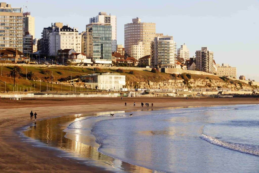 Lunes con viento por la mañana y mejora hacia la tarde en Mar del Plata