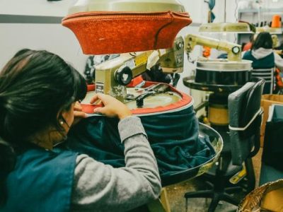 La actividad textil cayó 33,2% y continúa la brecha con la industria