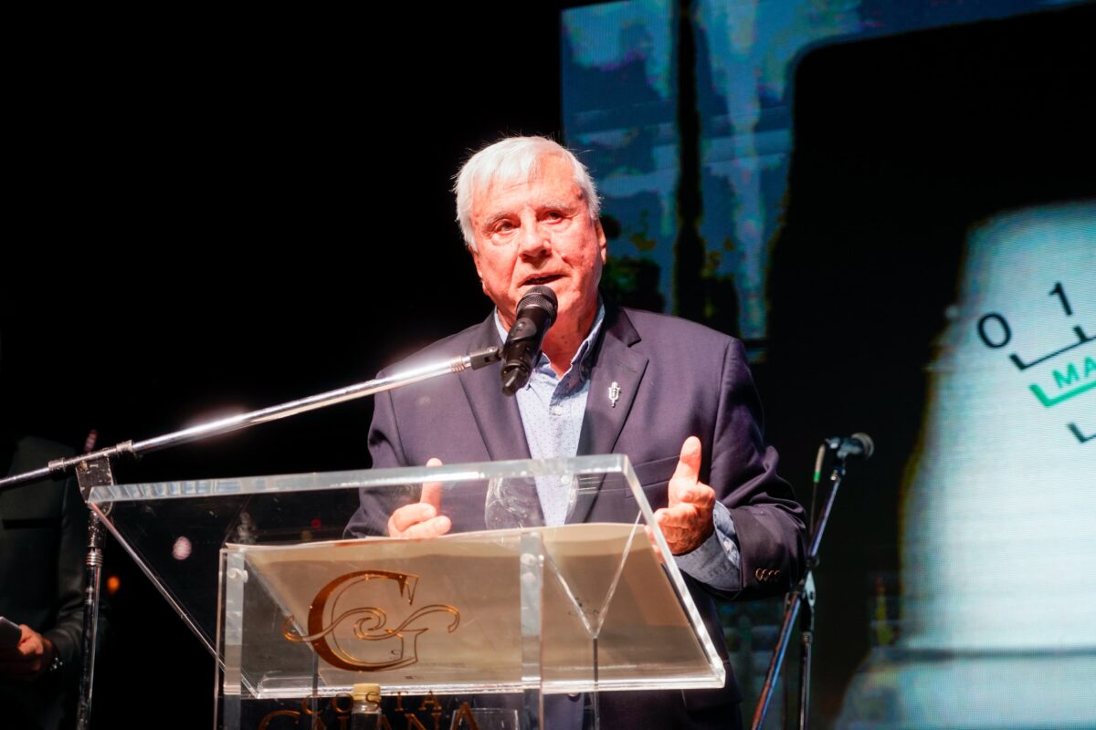 Fernando Bravo fue galardonado con el “XX° Premio Don Manuel Álvarez Argüelles” a la Trayectoria Periodística