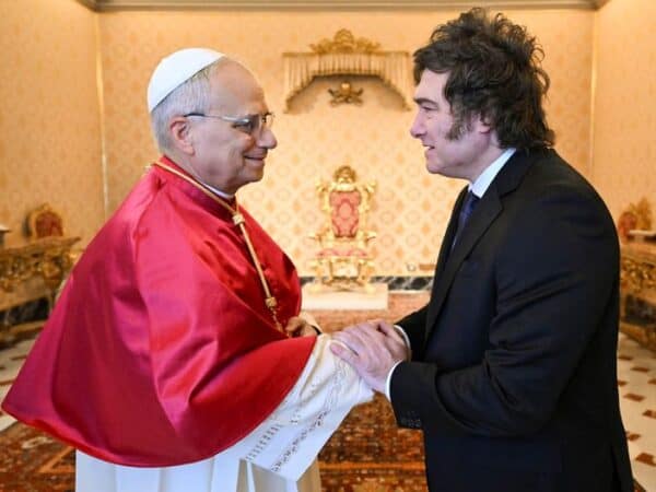 El Gobierno evalúa decretar asueto durante la visita del Papa a la Argentina