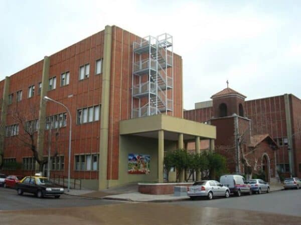 Kreplak expuso que el gobierno nacional retiró un angiógrafo destinado al Materno Infantil de Mar del Plata