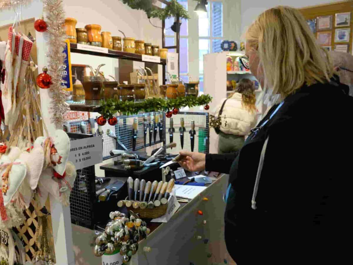 Convocan a emprendedores locales para exhibir sus productos en la Feria de las Regiones de CABA