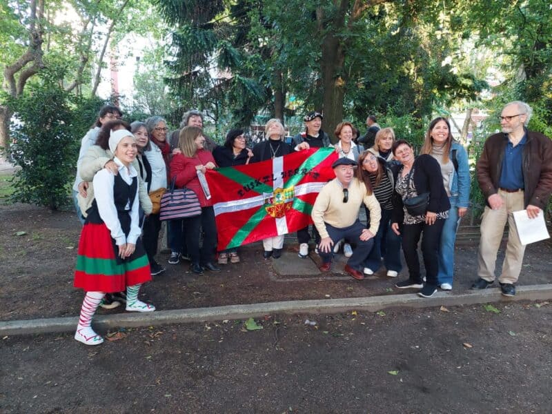 Estudiantes y profesores festejan el Día del Euskera en Mar del Plata
