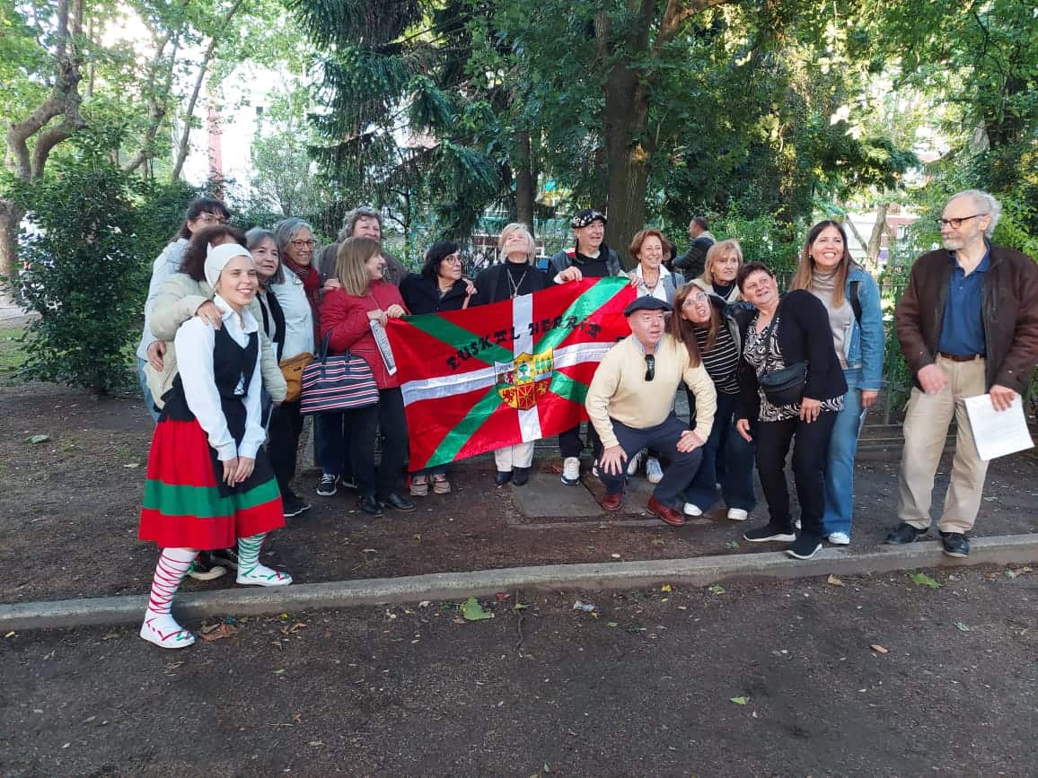 Estudiantes y profesores festejan el Día del Euskera en Mar del Plata