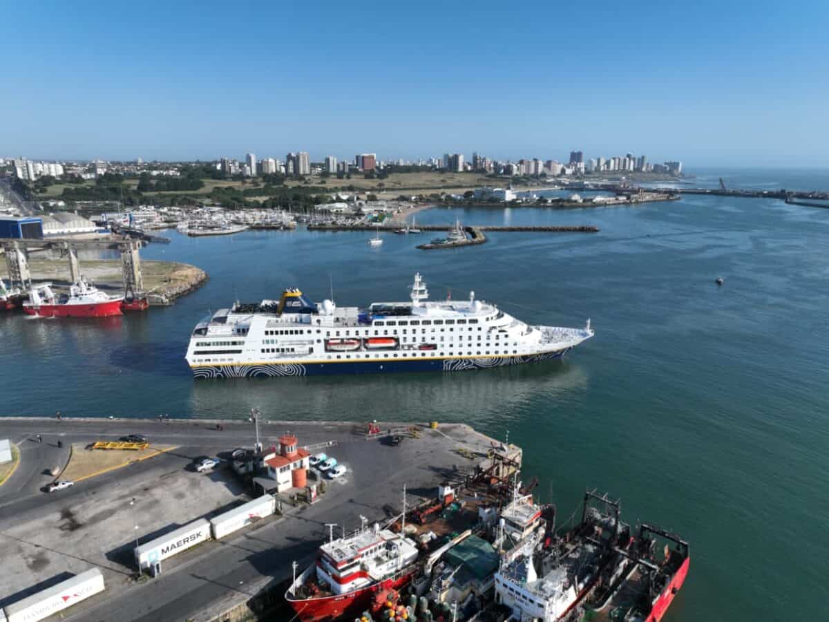 Un crucero con más de 300 pasajeros recaló en el puerto de Mar del Plata