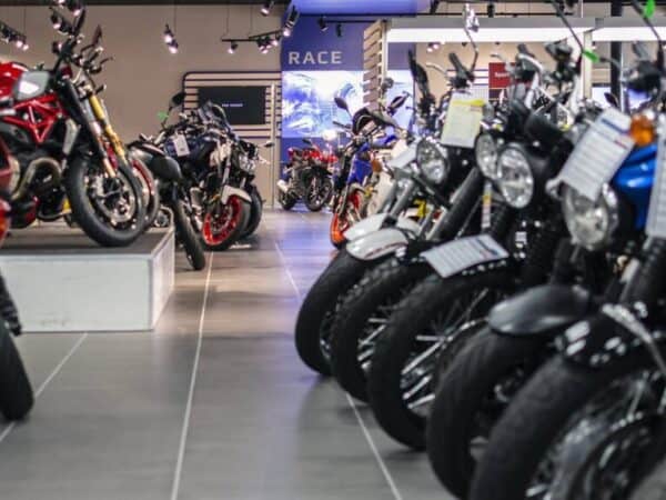 El sector de las motos proyecta un año récord y roza el millón de unidades