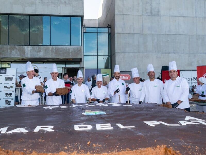 Mar del Plata sigue de festejo: presentarán el alfajor gigante más grande del país