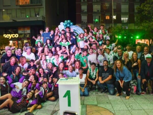 Kimberley festejó a lo grande los 50 años de su natatorio