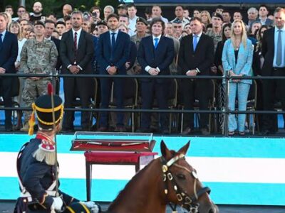 Milei justificó el traslado del sable corvo y apuntó contra los peronistas