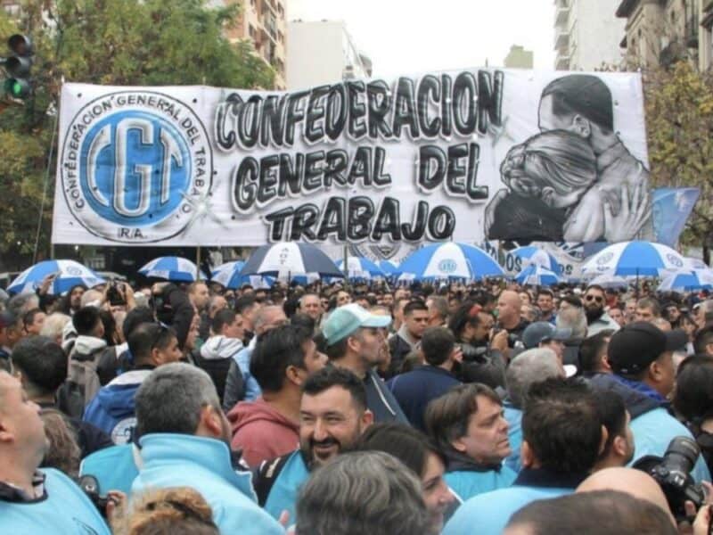 Tras un reclamo de la CGT, un juez suspendió 82 artículos de la reforma laboral