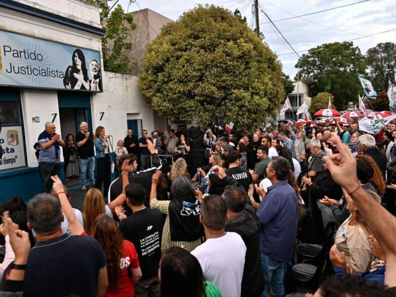 “Patria Sí, Colonia No”: el PJ de Mar del Plata presentó su lista con Raverta, Di Bártolo y Casarsa