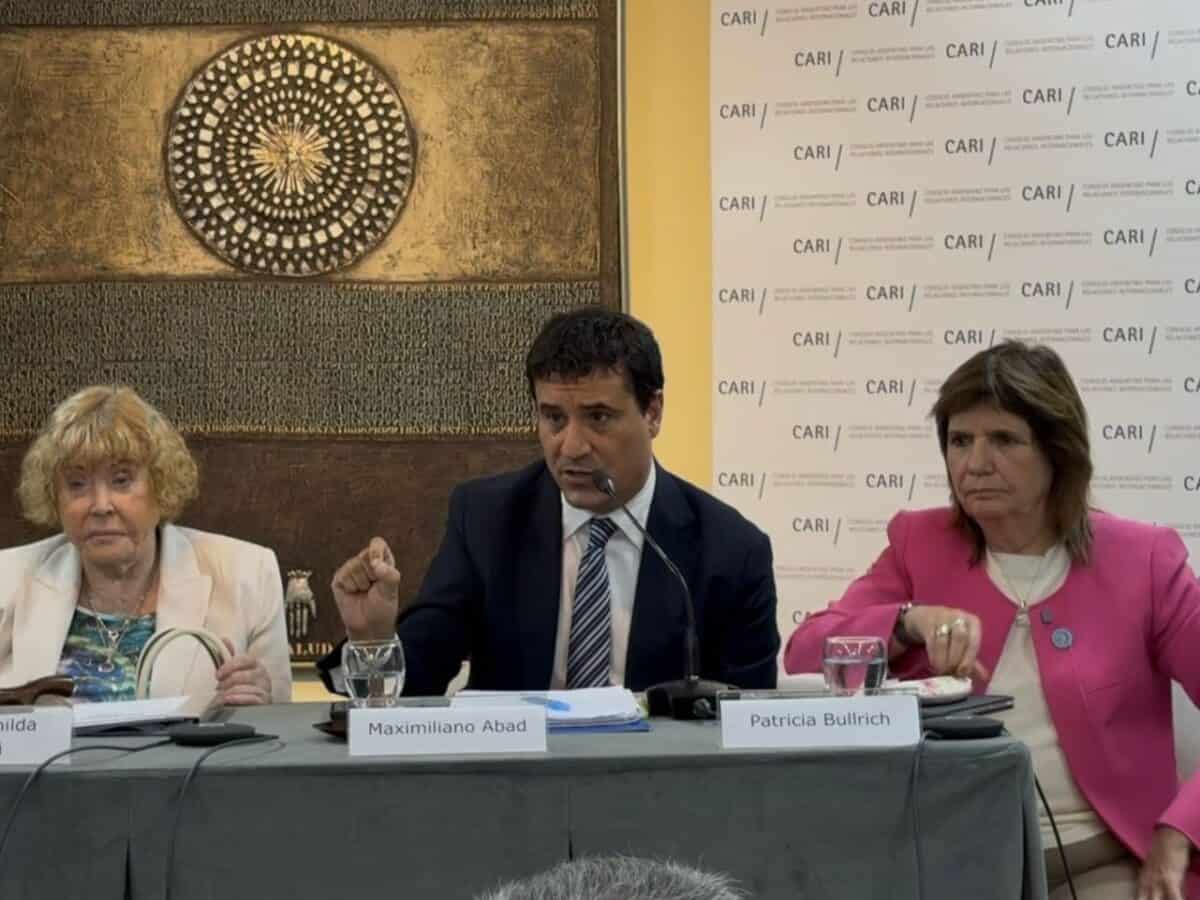 Abad: “La implementación de la Boleta Única Papel en 2025 fue un éxito, no permitiremos que nuevas reformas retrocedan en la calidad democrática”