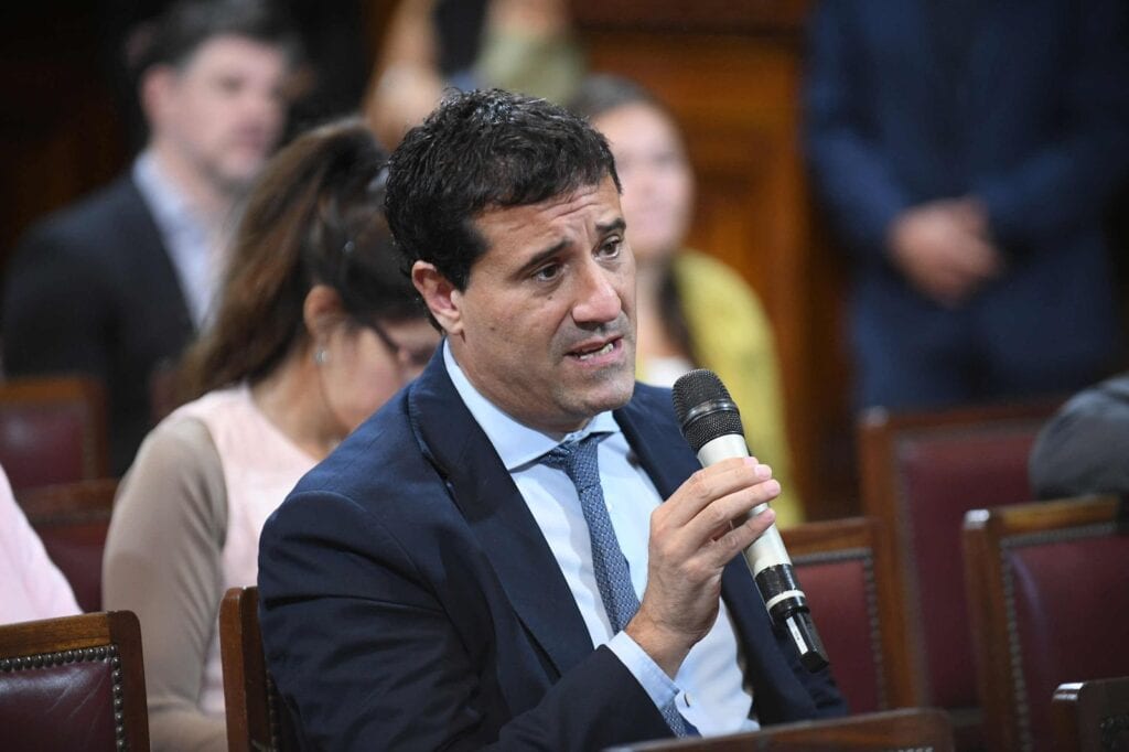Abad: “Es necesario modernizar el sistema electoral con una visión de futuro, sin retrocesos”