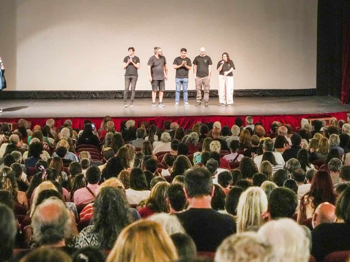 A sala llena, comenzaron las actividades culturales por la Memoria, la Verdad y la Justicia en el Auditorium