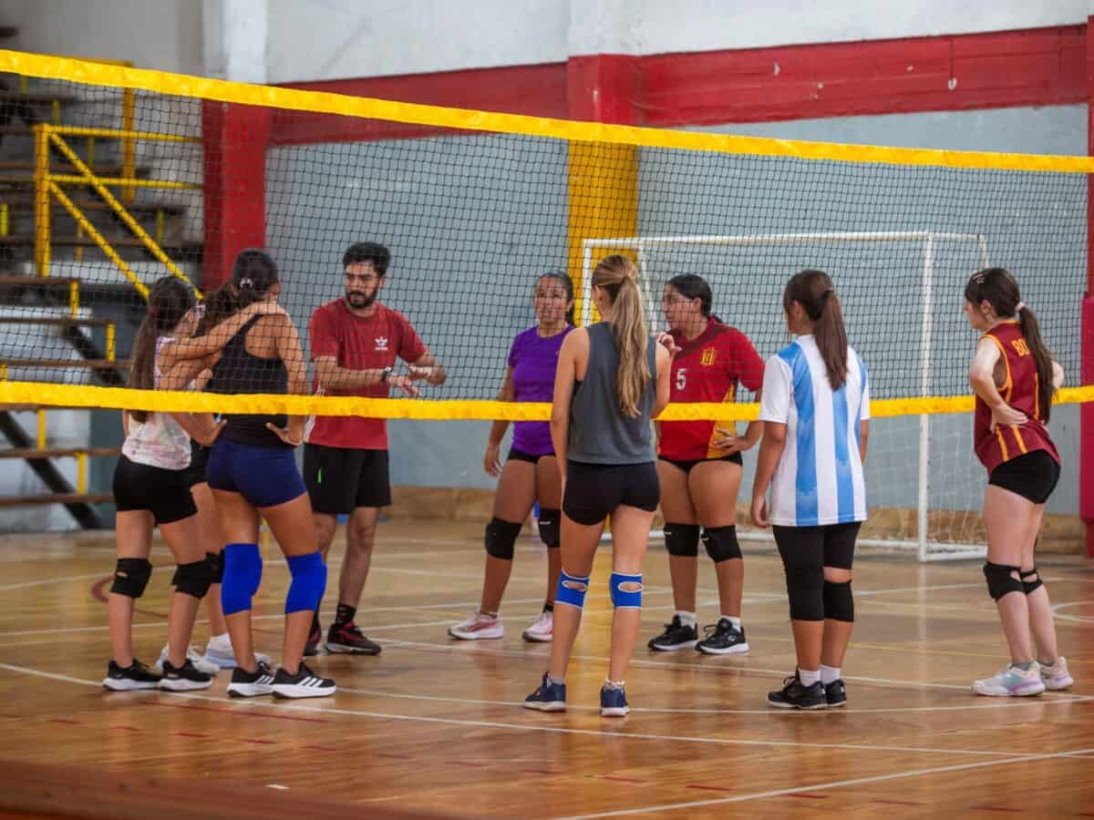 Convocan a clubes y espacios culturales para formar parte del Programa Centros de Familia