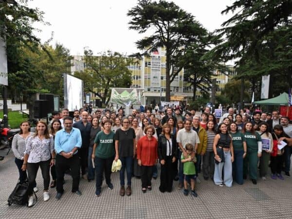Jornada multitudinaria en defensa de la educación pública y la ciencia