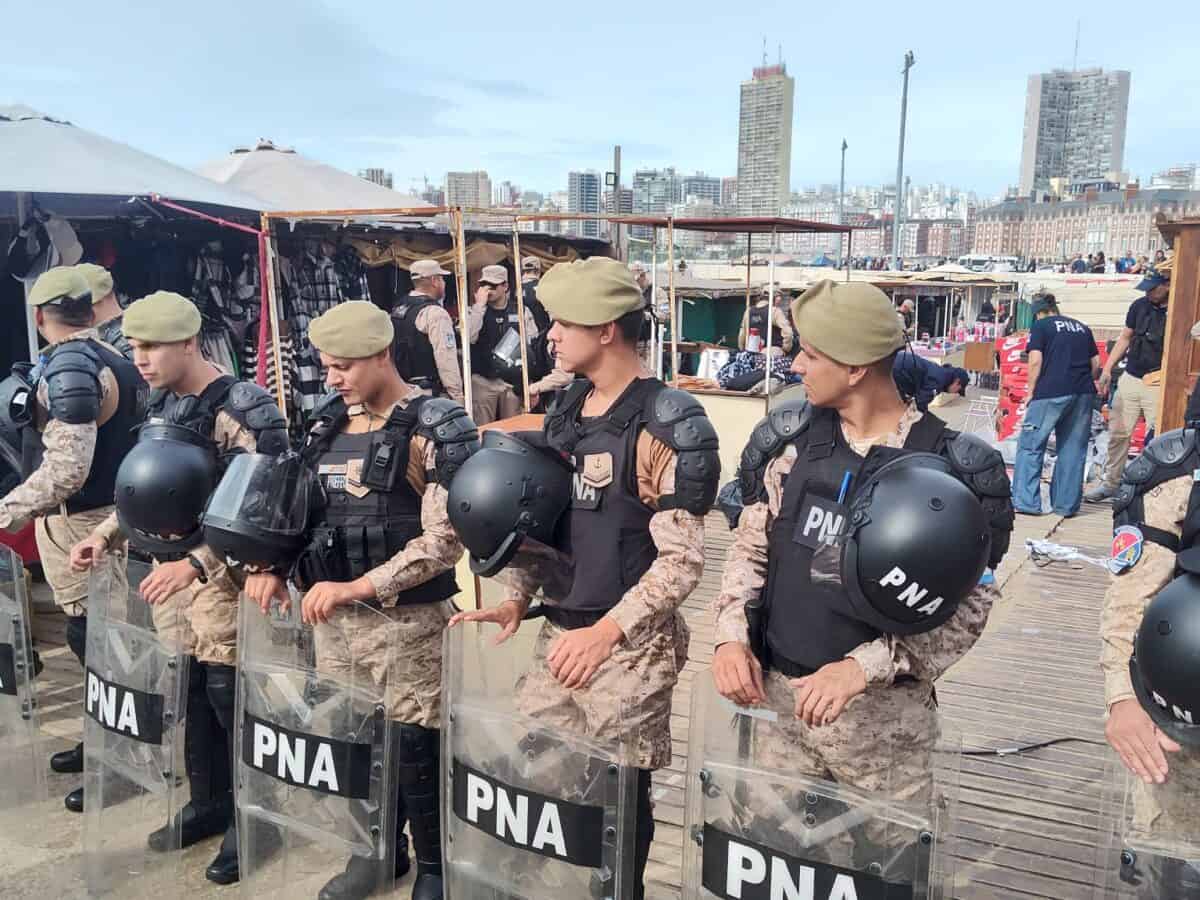 Ley de Marcas: fuerte operativo en la «Saladita» de Playa Popular