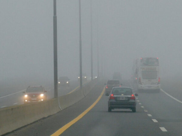 Por la niebla, se pide extremar cuidados al circular en rutas y caminos