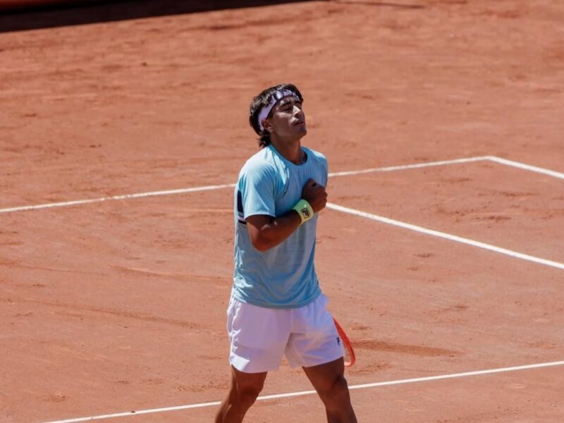 Roland Garros: auspicioso debut de Francisco Comesaña