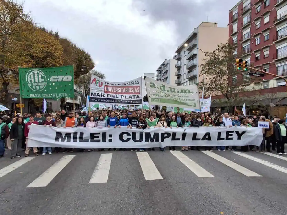 Universitarios reclaman la aplicación de la Ley de Financiamiento Universitario y comienzan un nuevo paro