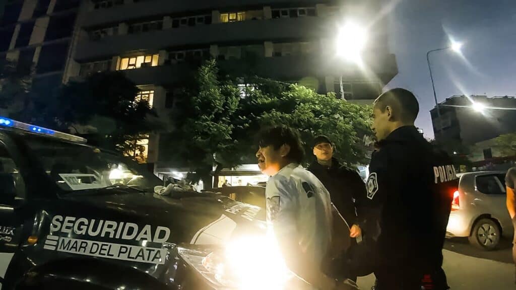 Aprehenden a un hombre tras generar disturbios y agredir al personal