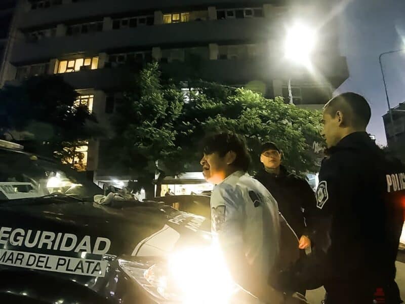 Aprehenden a un hombre tras generar disturbios y agredir al personal